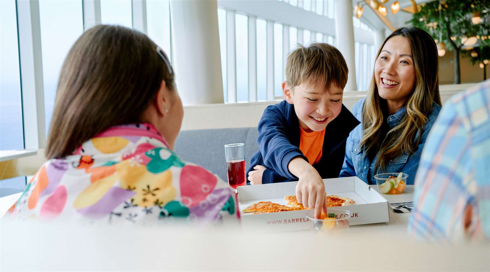 P&O Ferries - 50% off Club Lounge for Mothers Day